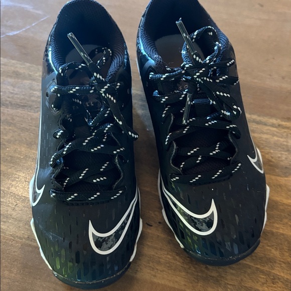 Baseball cleats - Picture 3 of 5